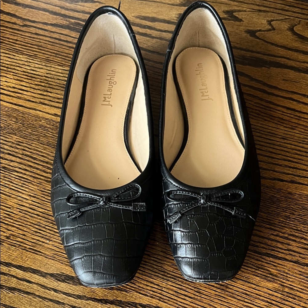 J. McLaughlin Black Croc-Embossed Leather Flats